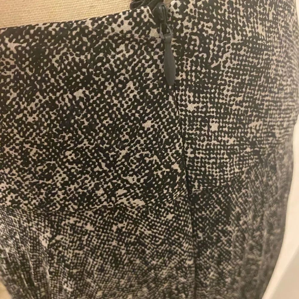 Escada skirt, size 36(4) - Picture 7 of 8